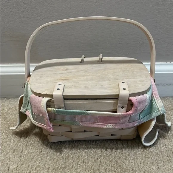 Pastel Plaid Woven Basket with Handle - Picture 5 of 13